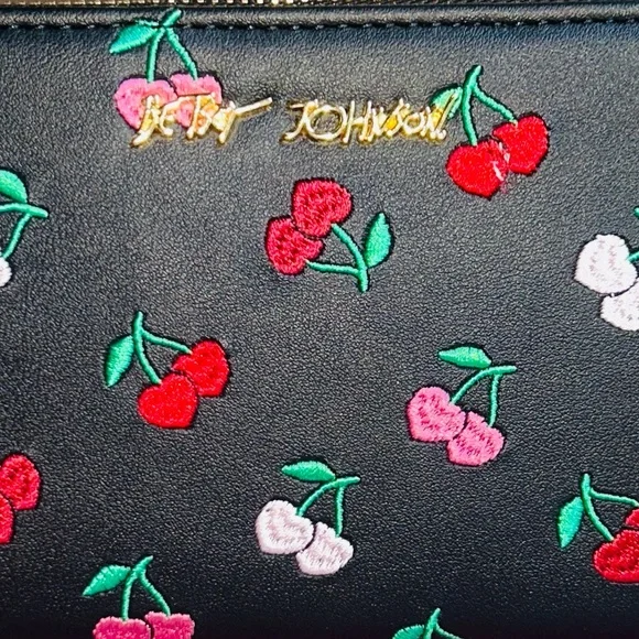 🍒 Betsey Johnson Cherry Embroidered Wallet NWT - Picture 4 of 10